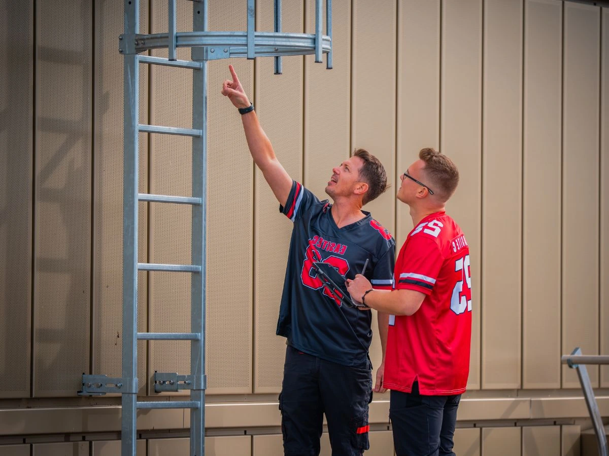 Wartung und Prüfung von Steigleitern